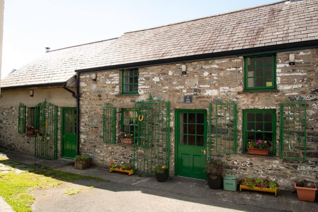 Yr Hen Efail - Old Smithy Villa Tregaron Exterior photo